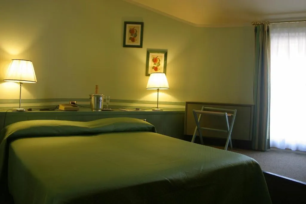 Hotel Albergo Della Corona Binasco