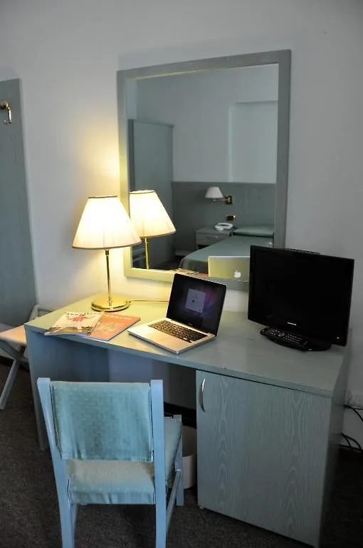 Ξενοδοχείο Albergo Della Corona Binasco